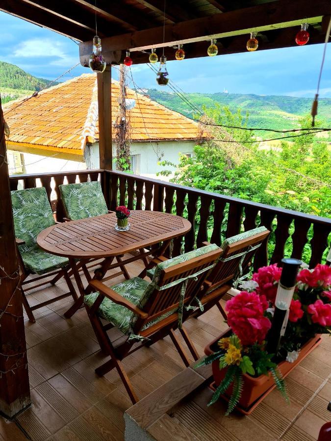 Arts Guest House -Beautiful Villa For 6 Persons Veliko Tarnovo Kültér fotó