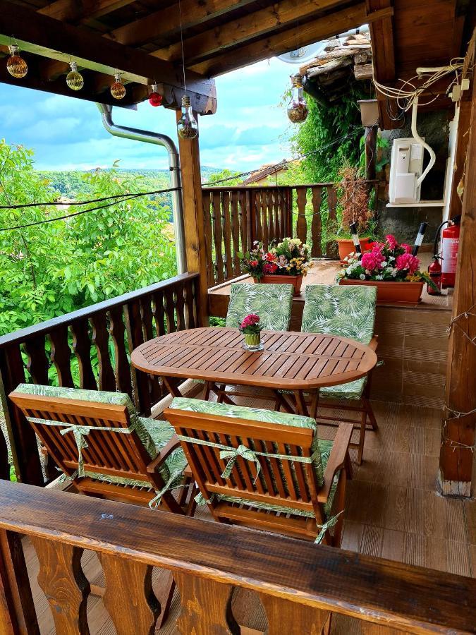 Arts Guest House -Beautiful Villa For 6 Persons Veliko Tarnovo Kültér fotó