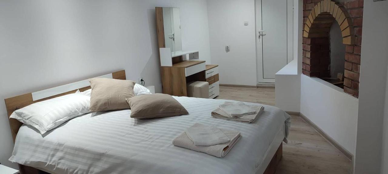 Arts Guest House -Beautiful Villa For 6 Persons Veliko Tarnovo Kültér fotó