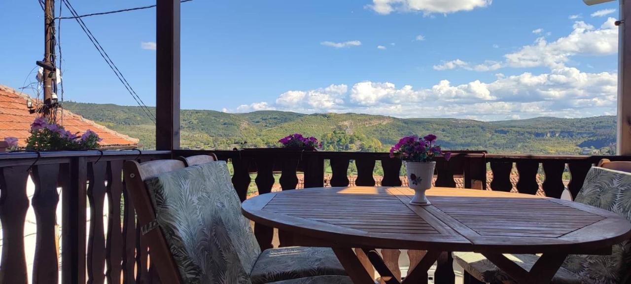 Arts Guest House -Beautiful Villa For 6 Persons Veliko Tarnovo Kültér fotó